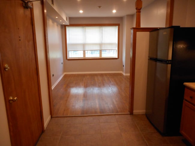 Photo - 4618 W Jackson Blvd Apartment