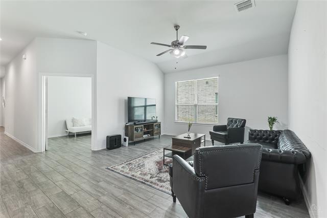 Building Photo - 1704 Emilia Dr