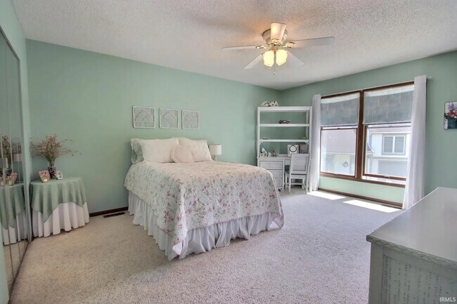 Foto del edificio - 6019 Sawmill Woods Dr
