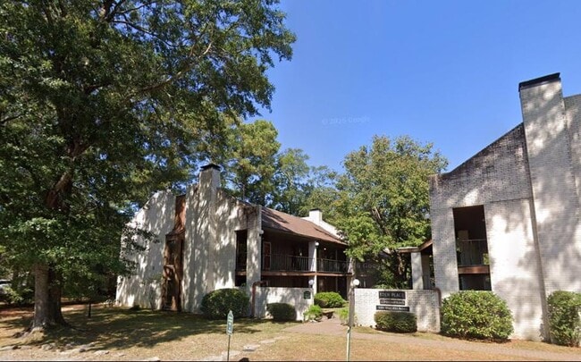 Building Photo - 1001 W 41st Ave