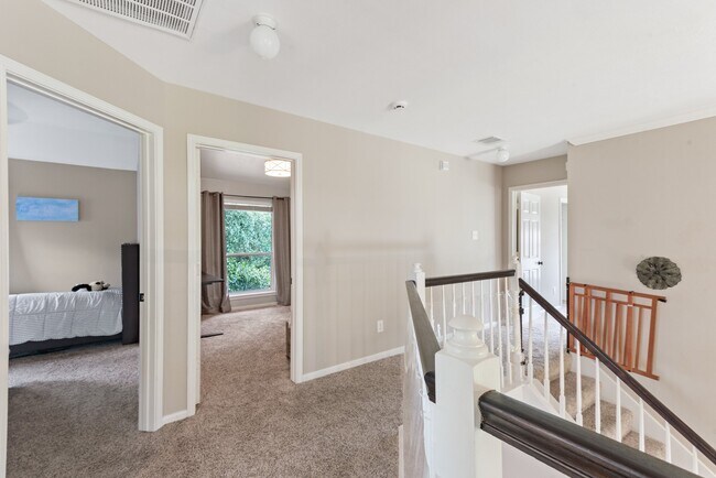 Foto del edificio - 14618 Oxwick Cir