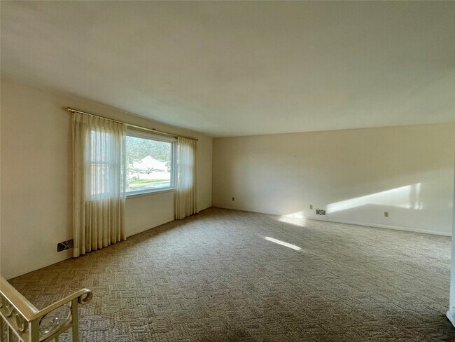 Foto del edificio - 328 Chestnut Ln