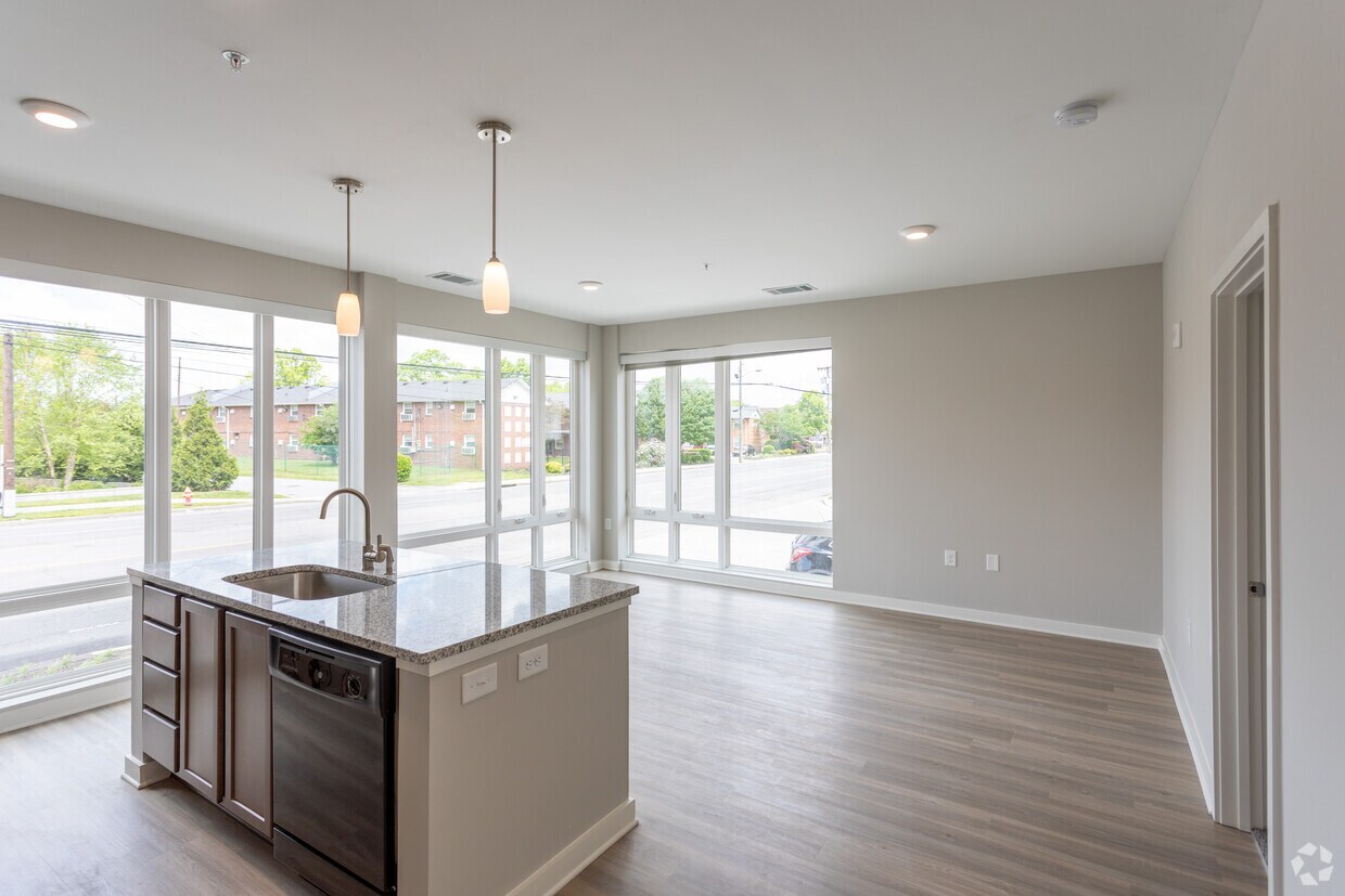 Foto principal - 12th & Wedgewood