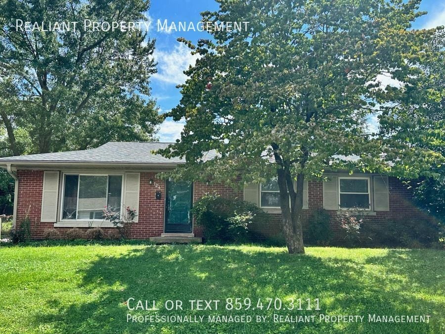 Primary Photo - 124 Tartan Dr
