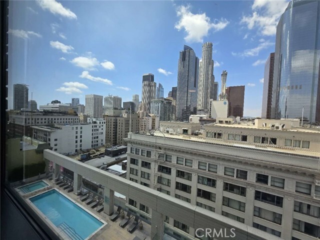 Primary Photo - 400 S Broadway