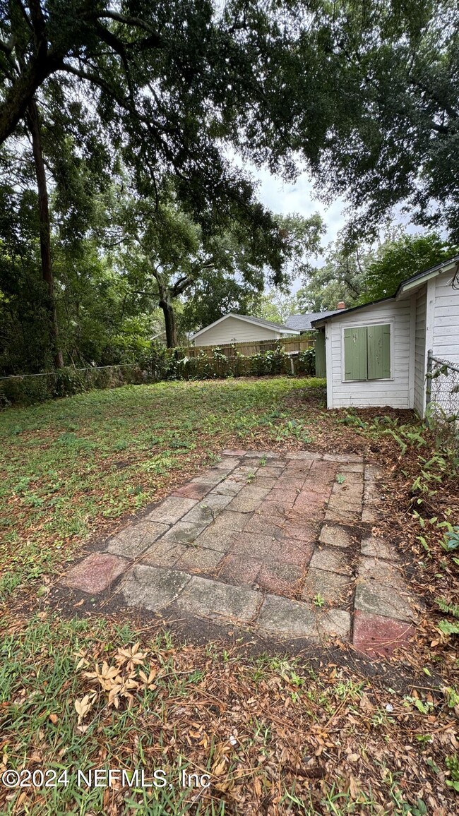Building Photo - 1260 Miramar Ave