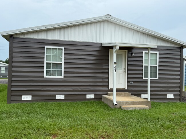 Foto del edificio - 80 Redwood Ln