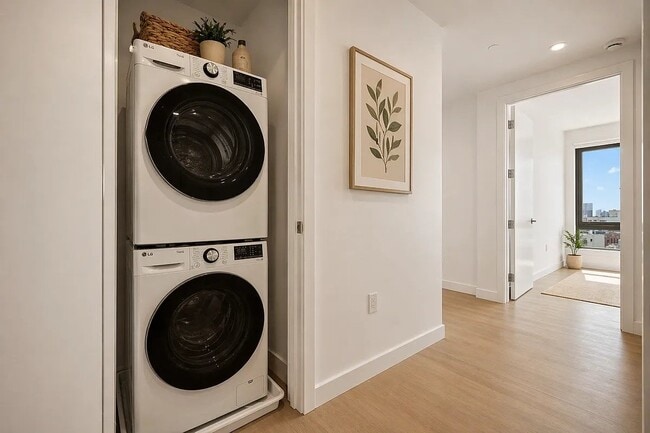 Foto del edificio - 2363 Bedford Ave