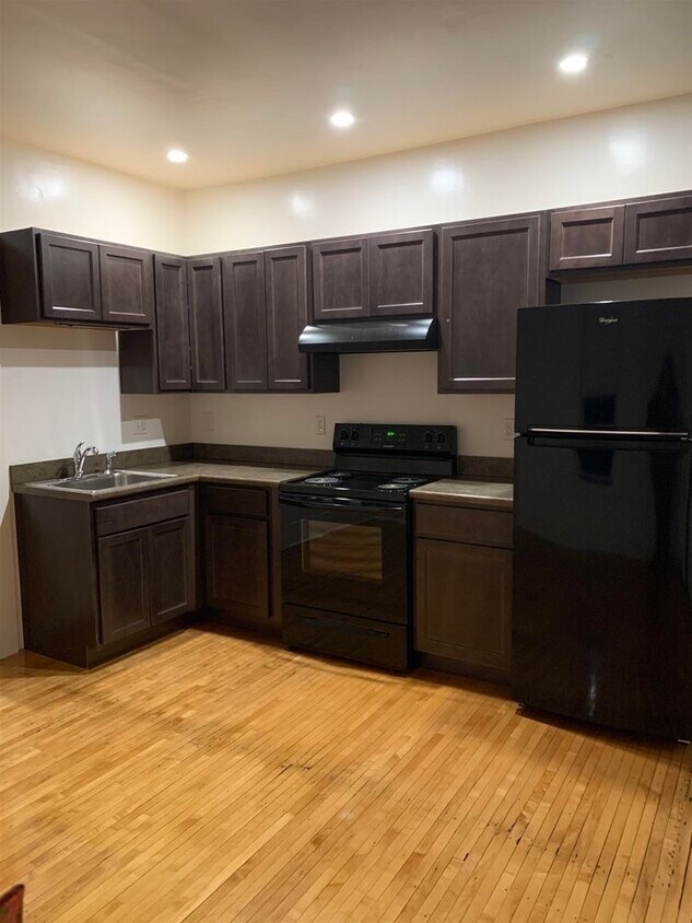 Foto principal - 673 Pine St