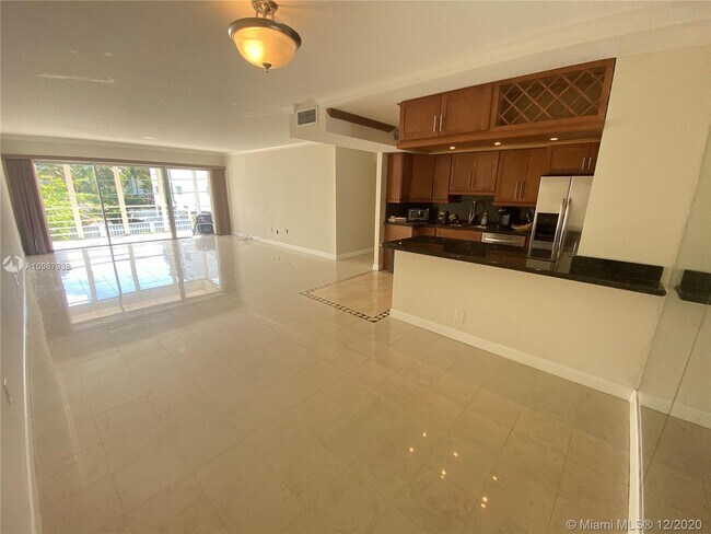 Foto del edificio - 550 Ocean Dr