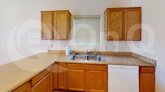 Building Photo - 13224 E Coyote Well Dr