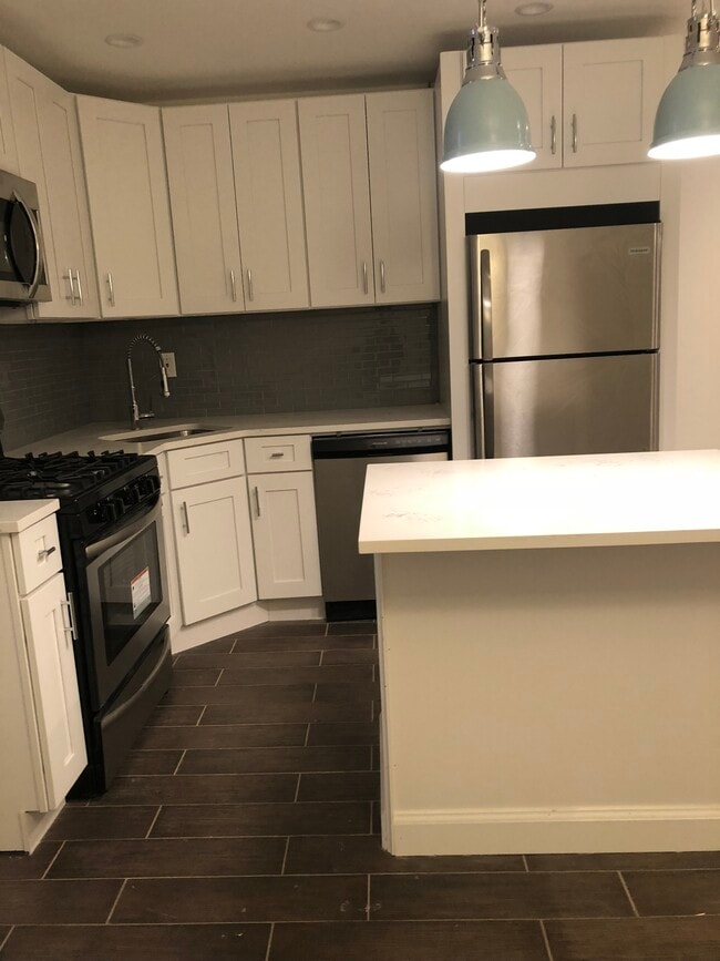 Building Photo - 5 Paerdegat 15th St