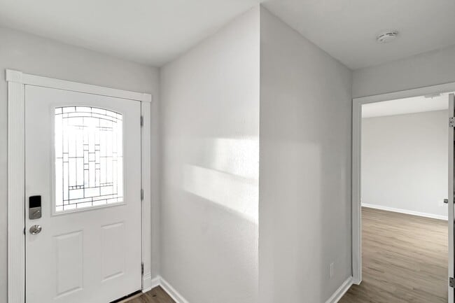 Building Photo - 246 Pinyon Ln