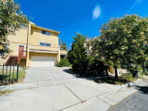 Building Photo - 2428 W Pikes Peak Ave
