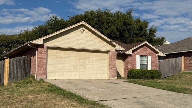 Photo - 4909 Brianhill Dr House