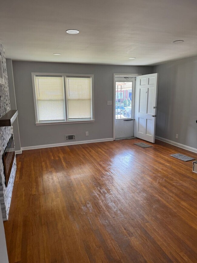 Foto del edificio - 2231 Graythorn Rd