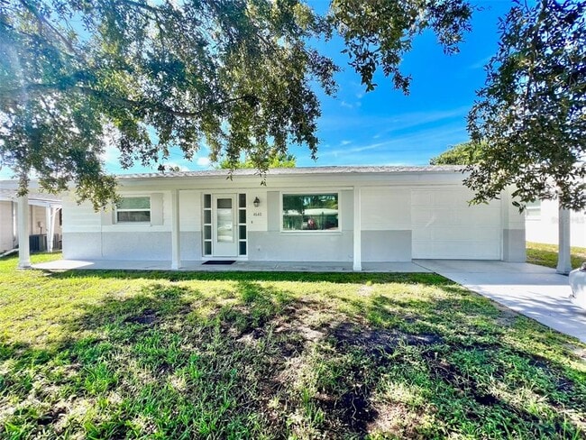 Foto del edificio - 4640 Taray Ln