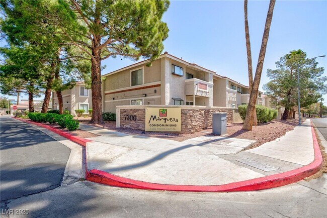 Foto del edificio - 7300 W Pirates Cove Rd