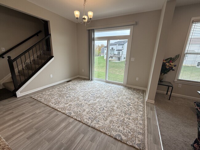 Foto del edificio - 6964 Briarcliff Ct