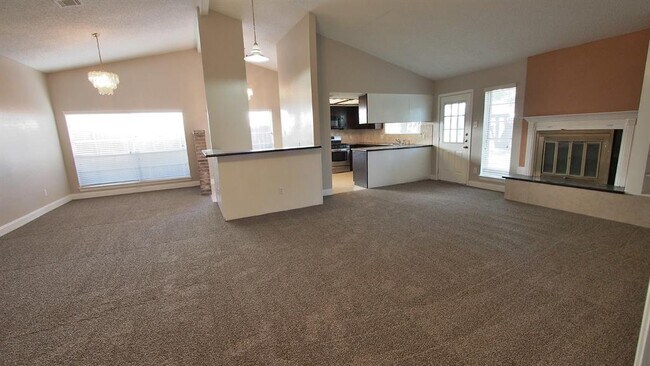 Building Photo - 21319 Park Bend Dr