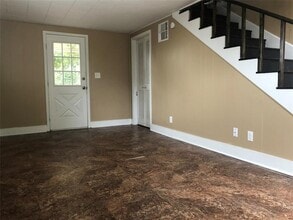 Building Photo - 208 Ave A