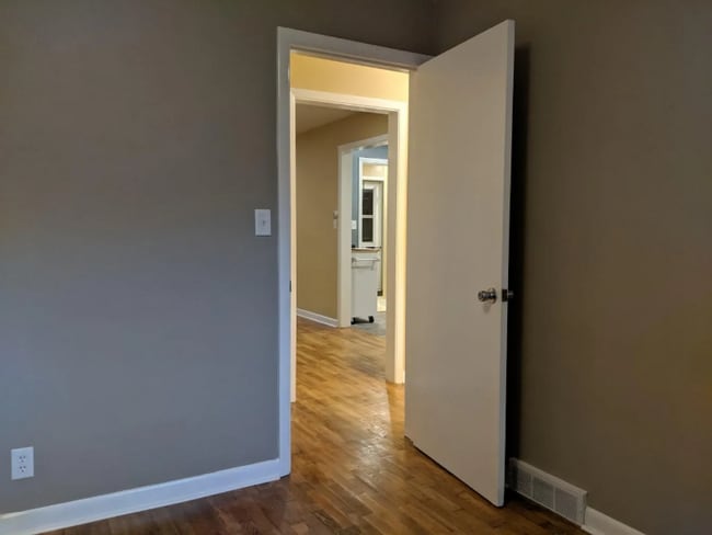 Building Photo - 411 Elizabeth St