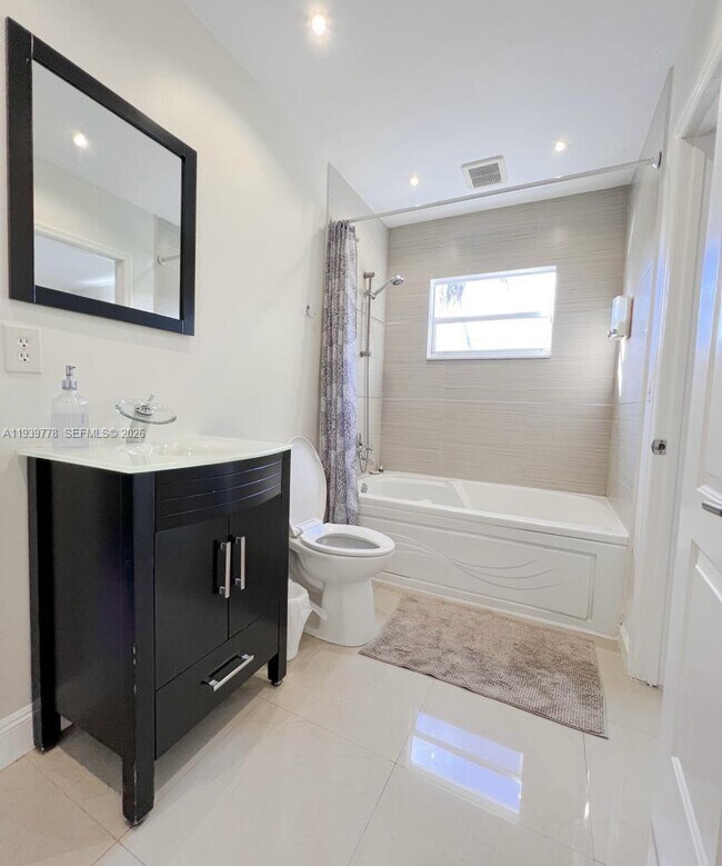 Foto del edificio - 2539 Thomas St