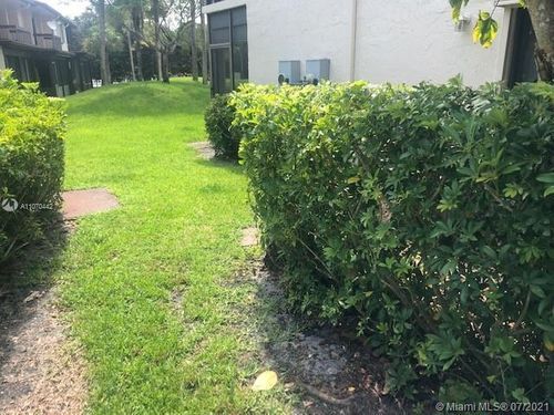 Building Photo - 21785 Cypress Dr