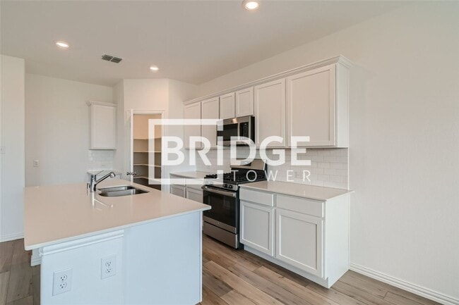 Building Photo - 14756 Mainstay Way