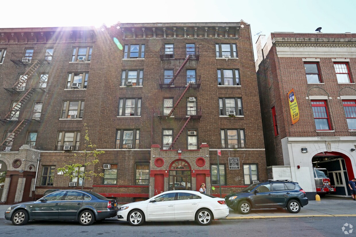 Building Photo - 33-35 Vermilyea Ave