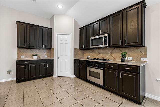 Building Photo - 7559 Seawood Dr