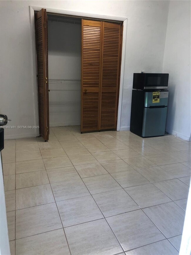 Foto del edificio - 1374 NE 176th St