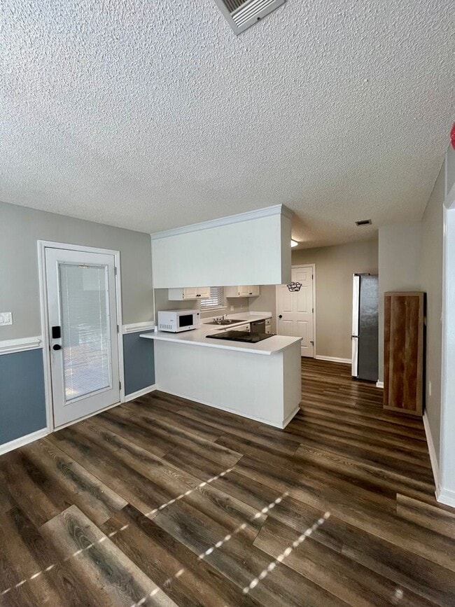 Foto del edificio - 4133 Hamilton Cir