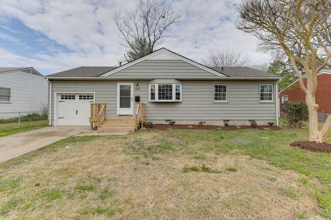 Photo - 213 Clemwood Parkway House