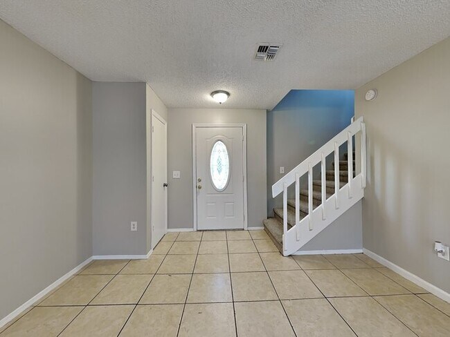 Foto del edificio - 1388 Bramblewood Dr