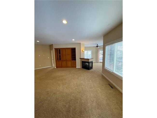 Building Photo - 694 Panorama Cir NW