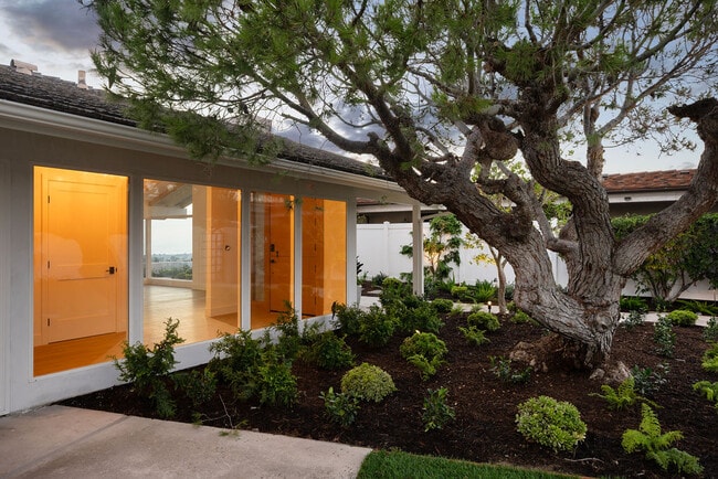 Foto del edificio - 2719 Setting Sun Dr