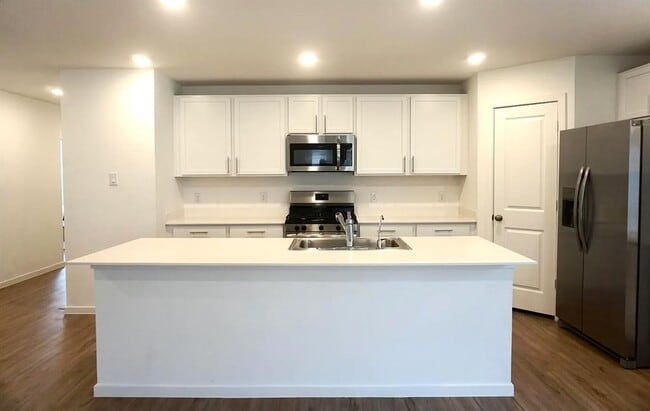 Building Photo - 5123 Sunvalley Bend Dr