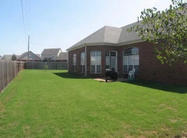 Foto del edificio - 1635 Blackalder Cove