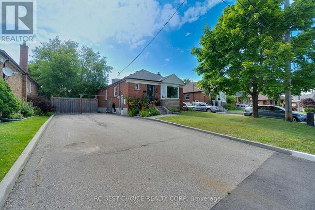 Building Photo - 45 Mayall Ave