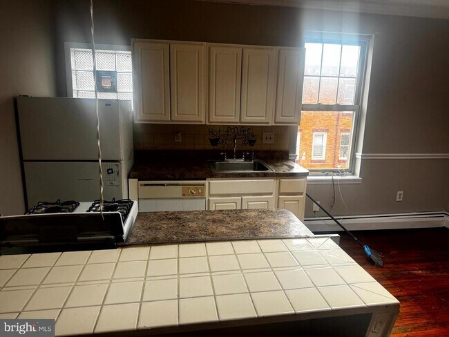 Foto del edificio - 6330 Germantown Ave