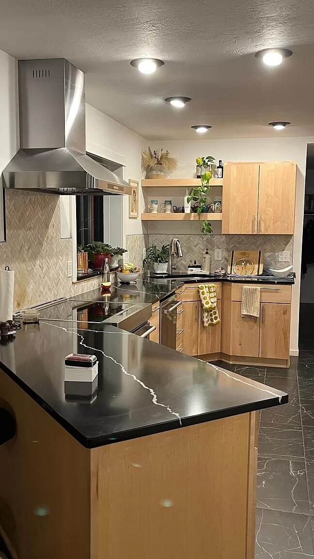 Foto del edificio - 3470 Leflore Ct