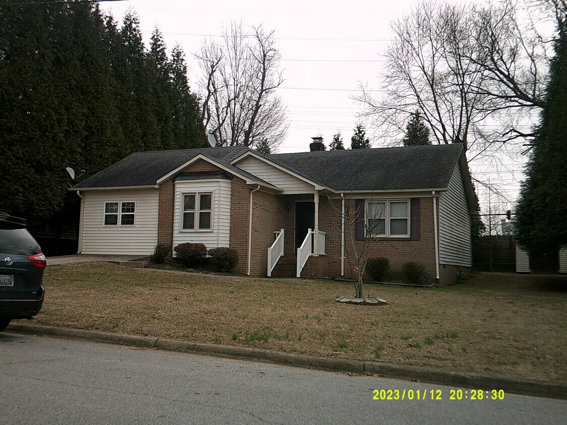 Foto principal - 142 Tamworth Pl