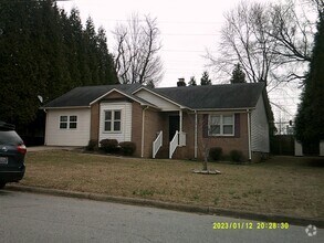 Building Photo - 142 Tamworth Pl