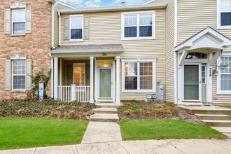 Building Photo - 261 Springbrook Trail S