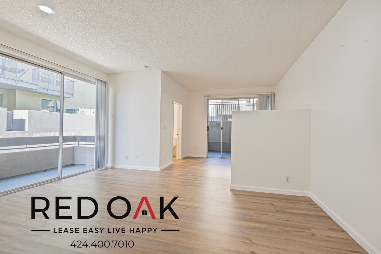 Primary Photo - Stunning Junior One Bedroom with Two Priva...