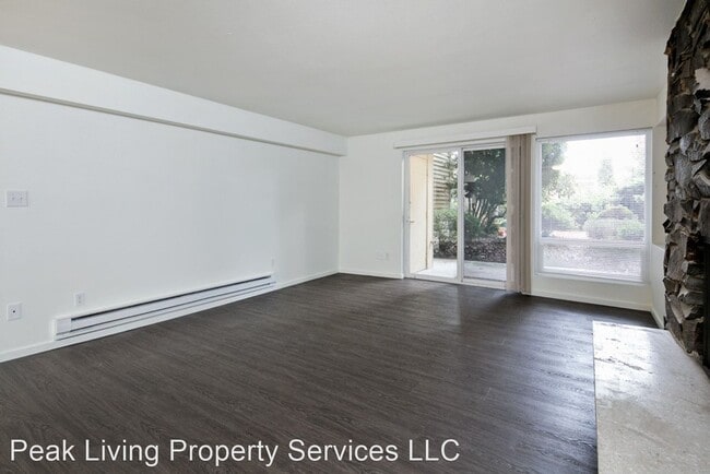 Building Photo - 3539 27th Pl W