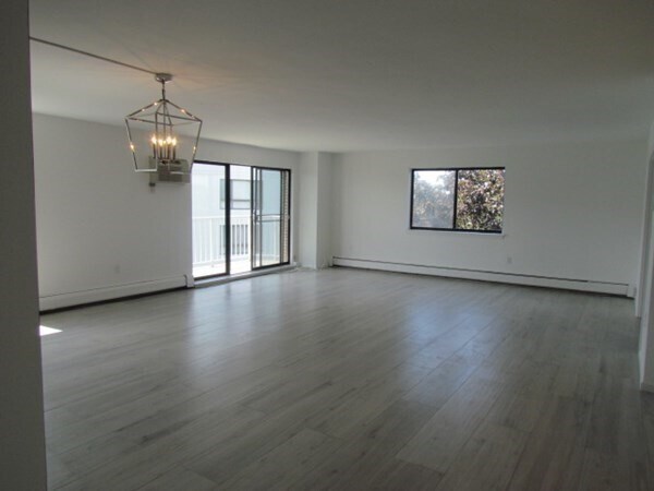 Foto del edificio - 131 Coolidge Ave