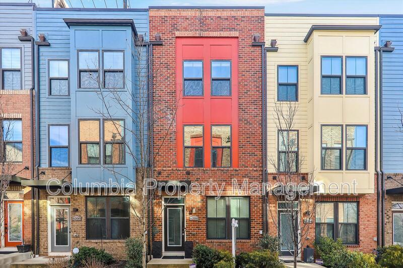 Foto principal - 6206 Enquirer St
