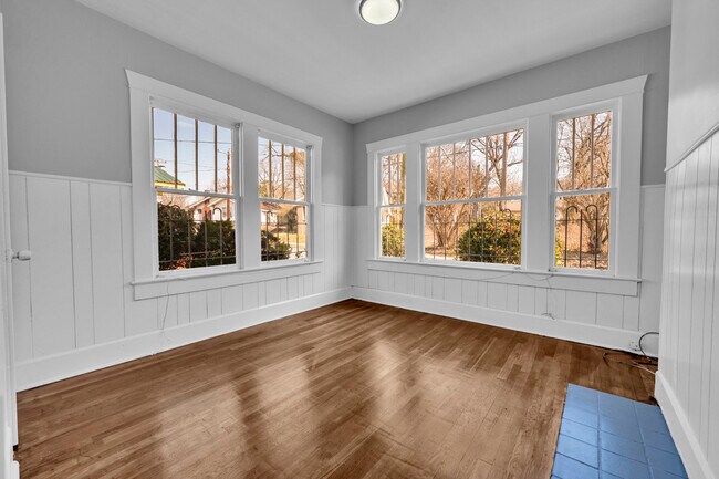 Foto del edificio - 2120 Pike Rd